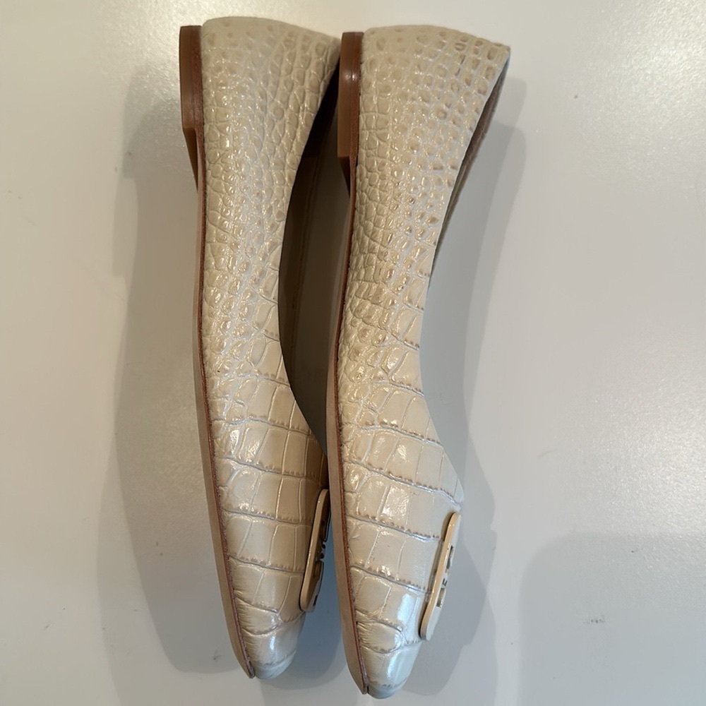 New Tory Burch Cream Croc-Embossed Ballet Flats. 8.5 M. - Picture 4 of 8